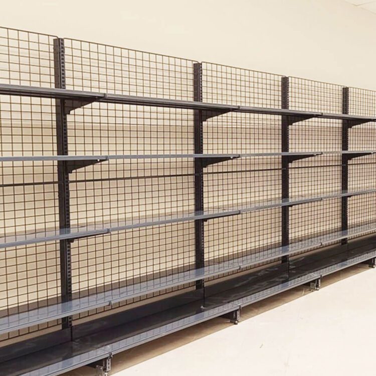 Shelves with mesh bottom